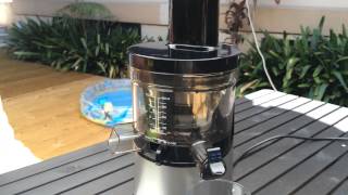 Hurom Australia quotElitequot Slow Juicer Demo [upl. by Duwalt]