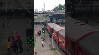 Dematagoda Railway Station in Sri Lanka 🇱🇰  dematagoda srilankarailway srilankatrain srilanka [upl. by Alrats633]