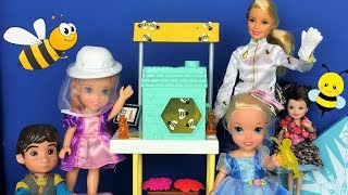 Anna and Elsa Toddlers Beekeeper School Trip Barbie Honey Farm Tour  Ep 412  Toys In Action [upl. by Rosinski]