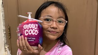 REVIEW MINUMAN  GIGGLY COCO  AIR KELAPA MUDA ASLI DENGAN BUAHNYA [upl. by Anwahsiek331]