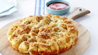 How to Make ParmesanGarlic Monkey Bread  My Food and Family [upl. by Mitzie746]