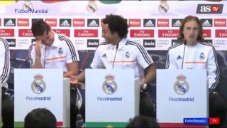 Cristiano Ronaldo e Marcelo rindo durante entrevista [upl. by Aisital705]