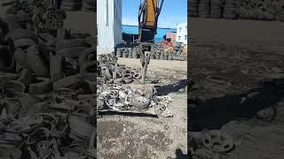 Disassembly of waste tire wheels automobile silkmill machine seamweldingmachine welding [upl. by Lahsiv]