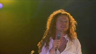 Simply Red  Something Got Me Started Live at Montreux Jazz Festival 1992 [upl. by Anegue547]