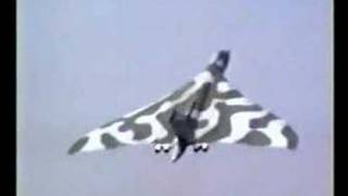 XH558 Avro Vulcan Departure Biggin Hill 1992 [upl. by Figge106]