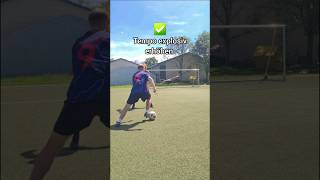 So verbesserst du dein 1 vs 1 im Angriff⚽️ fussball [upl. by Nallek]