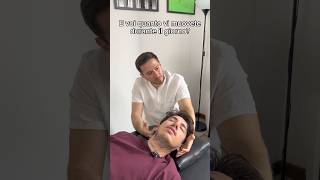 Lui nel frattempo 😵 osteopata osteopatia thrust asmr [upl. by Ecnarf]