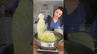 FİNCANDA PRATİK LAHANA SARMASI 🥬🥙 lahanasarması cooking food kitchen shorts viralvideo [upl. by Sivraj]