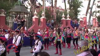 Moros Cristianos ELDA 2013 part 5  Z i n g a r o s desfile MutxAM [upl. by Alletsirhc]