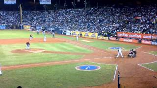 Emocionante Juego Caracas vs Magallanes 12 de Enero 2013 [upl. by Eldreeda]