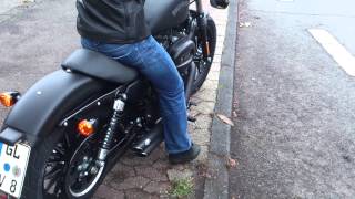 Harley davidson Iron 883 vance amp hines 2013 [upl. by Naldo565]