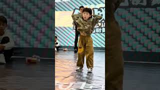 4K Hearing the prelude I smiled confidently😂  APT Dance Challenge Locking Dance Douyin Tiktok [upl. by Feodora]