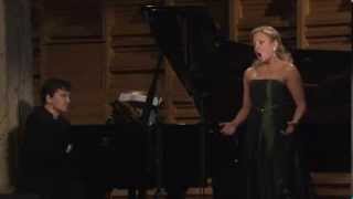 Christiane Karg sings Alban Berg  Die Nachtigall [upl. by Crifasi856]