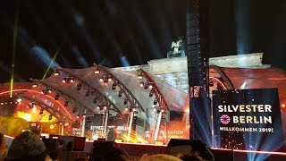 Silvester Brandenburger Tor Berlin 2018  Willkommen 2019 [upl. by Ierbua]