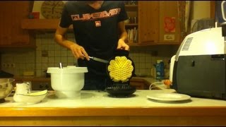 Waffelrezept Waffeln selber machen [upl. by Dnalyaw]