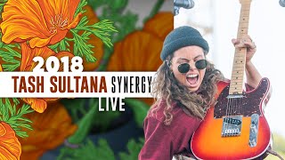 Tash Sultana quotSynergyquot Live  California Roots 2018 [upl. by Sandell]