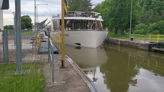 Kreuzfahrtschiff Amaprima in Rothenfels [upl. by Pinckney905]