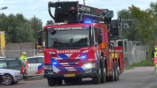 Hoogwerker Marinebrandweer Veel hulpdiensten met spoed op de Nationale Hulpverleningsdag Hoorn [upl. by Yaresed]