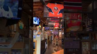 Tom Reid’s Hockey City Pub  awesome restaurant in Minneapolis [upl. by Frangos874]