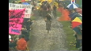 ParisRoubaix 2001  Lenfer de la trouée dArenberg sous la pluie [upl. by Annahpos]