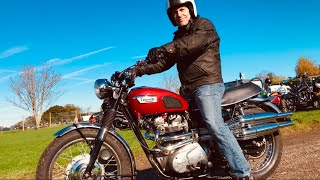 ARDINGLY CLASSIC Motorcycle Show LOOK INSIDE Queens Jubilee Hall at BSA Norton VINCENT Triumph RUDGE [upl. by Ainslee110]