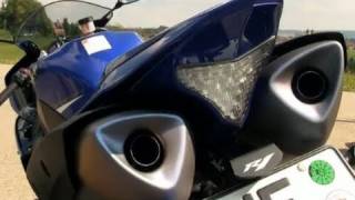 Vergleich Straßenmotorräder  Yamaha YZFR1  Action und Sound [upl. by Neelram]