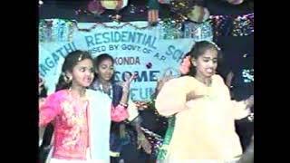 Sowjanya and Soumya Dance performance on Annual day celebrations Pragathi School Penukonda✌️viral [upl. by Anaihr146]