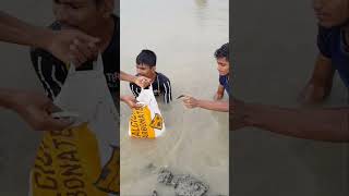 Magic tricks of lobster fishing in Sundarbans fish shorts sundarban [upl. by Ahsael149]