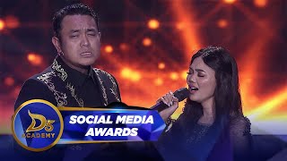 Ekspresinya Itu Loh Gilang Ft Rina Nose quotGerimis Melanda Hatiquot Ala Pasangan Romantis FildanLesti [upl. by Cyma]