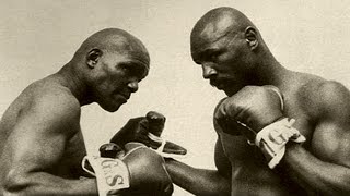 Marvin Hagler vs Bennie Briscoe  Highlights BATTLE of the BALDIES [upl. by Neit]