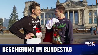 Frohe Weihnachten Lutz und Fabian verteilen Geschenke im Bundestag  heuteshow [upl. by Hermine259]