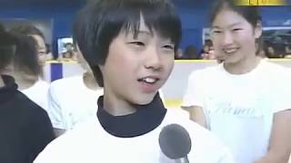 Yuzuru Hanyu shows his Biellmann Spin amp Ina Bauer to Shizuka Arakawa [upl. by Anirdnajela777]