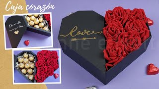 Caja en forma de Corazón con Rosas Eternas y ferreros  Accesible [upl. by Htiderem869]