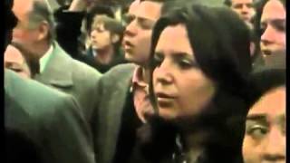 La primera marcha contra Pinochet fue en el funeral de Neruda cantando La Internacional 1973 [upl. by Teria]