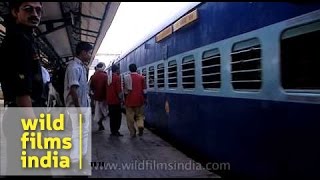 DELHI 🇮🇳to PAKISTAN 🇵🇰 International Train Journey  Mrvishal [upl. by Nairrad]