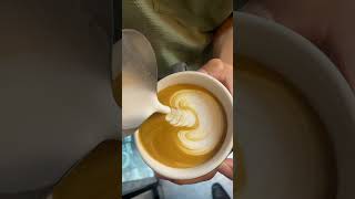 Swan 🦢 baristas baristashouse coffeeart coffee baristascoffeeschool latteart latte [upl. by Oirotciv33]