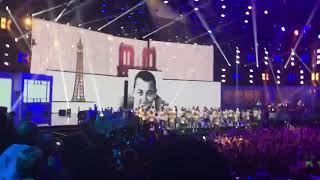 LE PARIS des Enfoirés 2020  La chanson des Restos  20012020 [upl. by Nnyliram]