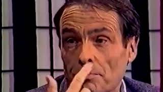 Pierre Bourdieu explique le rôle de la sociologie [upl. by Haas]