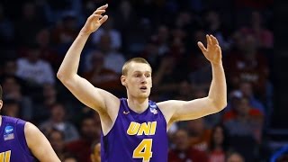 Northern Iowa vs Texas Paul Jesperson halfcourt buzzerbeater [upl. by Enitsua]