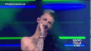 Achille Lauro  Delinquente LIVE 2019 [upl. by Enelrahs]