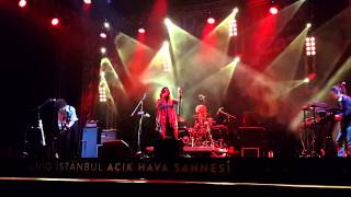 Yasmine Hamdan  Hal Live at İstanbul [upl. by Schreck438]