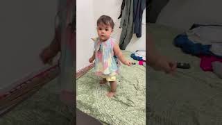 Maa niche nahi jane de rhi 😜 familyvlog cutebaby babygirlforlife cute cutemoments cutepicture [upl. by Portie]