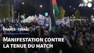 Match FranceIsraël des centaines de manifestants à SaintDenis  AFP Images [upl. by Nadabas]