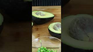 Auténtico Guacamole Mexicano deliciosa receta en molcajete [upl. by Ashling24]