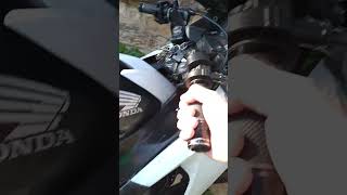 Honda cbr125r blackwidow exhaust on rev limiter raw sounds 2013 [upl. by Serle]