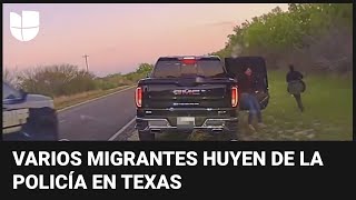 Migrantes saltan de un vehículo en plena persecución en Texas dos mujeres terminaron arrestadas [upl. by Kata703]