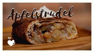 Apfelstrudel  Strudel de maçã [upl. by Marchelle505]