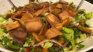 طريقة تحضير الفتوش 😍Lebanese fattoush salad👌like subscribe لايكاشتراكبالقناهليصلككلجديد [upl. by Letnahs]