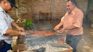 QUE ECHE HUMO LA PARRILLA ZARANDEADO AL AJILLO  RUTA LA NUEVE [upl. by Sherry313]