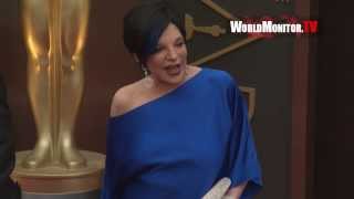 Liza Minnelli arrives at 86th Annual Academy Awards Redcarpet [upl. by Eleaffar]